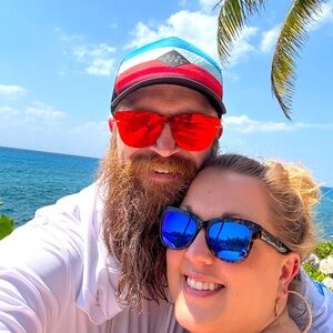 Meet your Posher, Casey